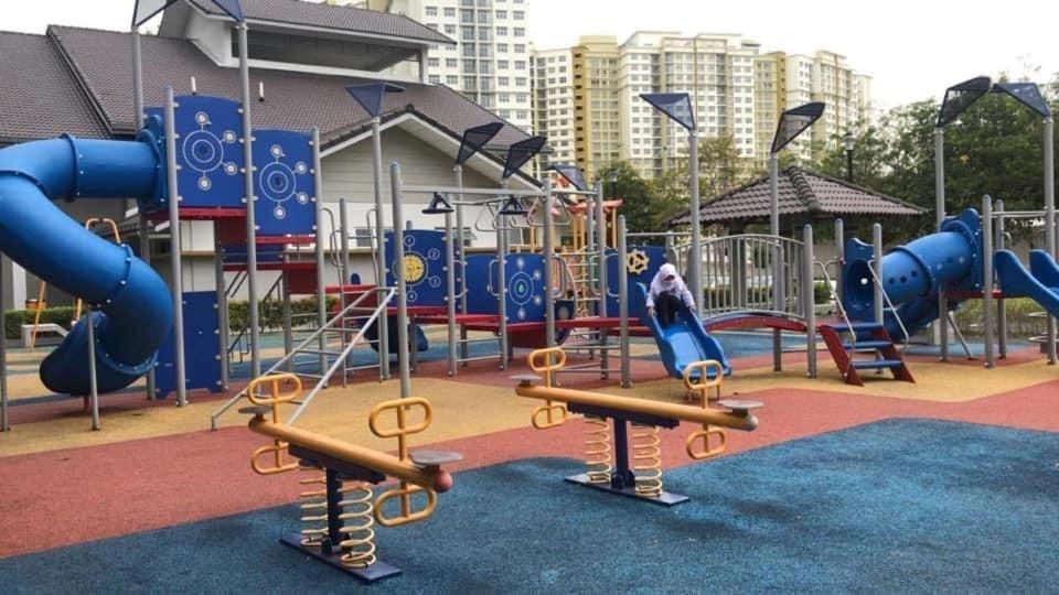Sofiamuslim Homestay Putrajaya- Near Alamanda Mall & Federal Government Administrative Centre Kompleks Abcdef Eksteriør billede